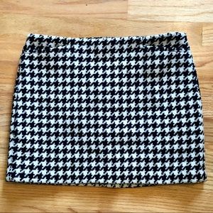 GAP Black & White Houndstooth Tweed Skirt
